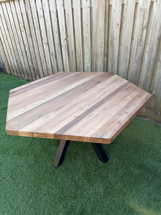 Image 1 of Dining table 130x150 in mint condition