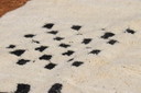 Moroccan rug in natural wool, 250cm x 150cm