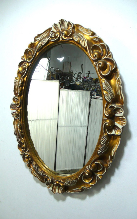 Espejo de pared ovalado, marco de madera, estilo barroco en oro y crema. – Wood (photo 3 of 5)