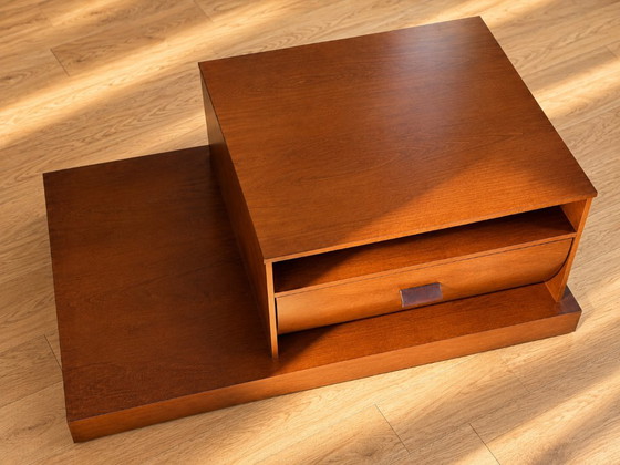 Coppia di comodini di design – legno finitura Cognac (photo 4 of 5)