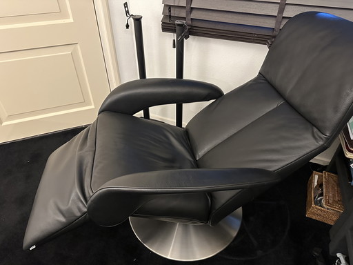 Fauteuil Jori Relax, cuir de vachette noir, à l'état neuf