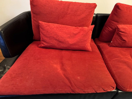 Natuzzi Italiaans leren - stoffen bank met poef/tafeltje