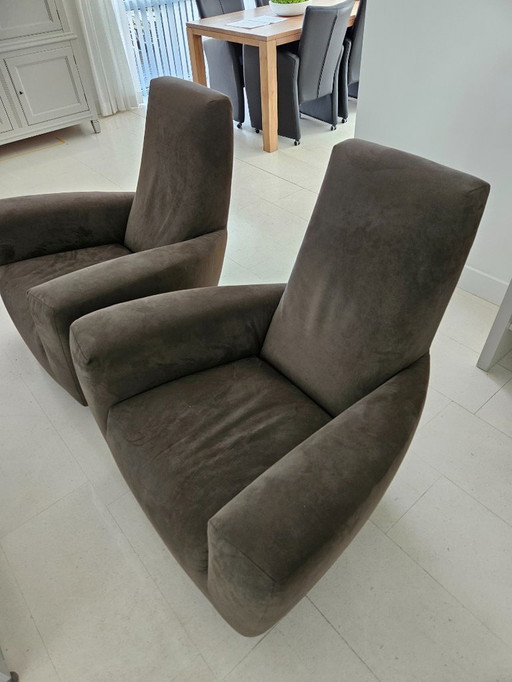 2 x Label Karel van den Berg stoelen 