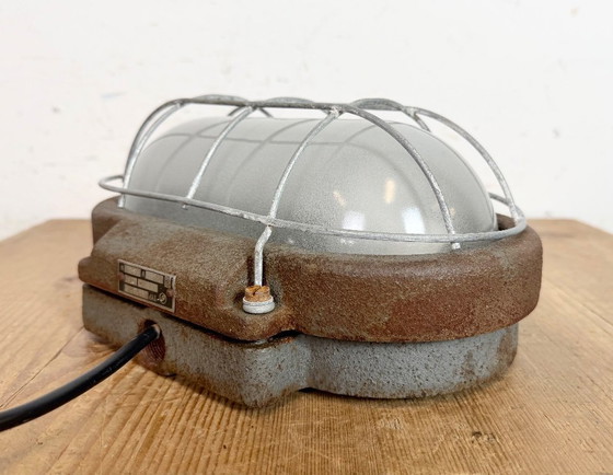 Image 1 of Applique industriale in ghisa grigia di Elektrosvit, anni '60