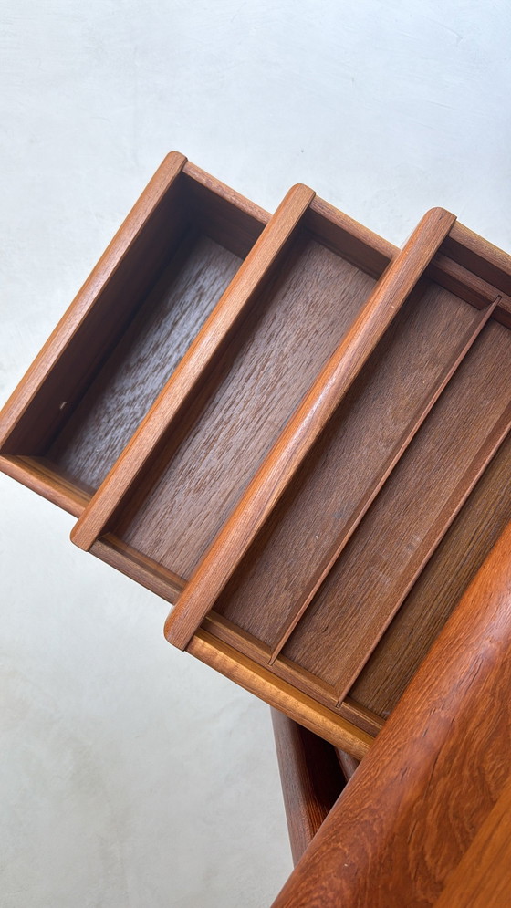 Image 1 of Vintage Deens designbureau gemaakt van teak hout door Dyrlund