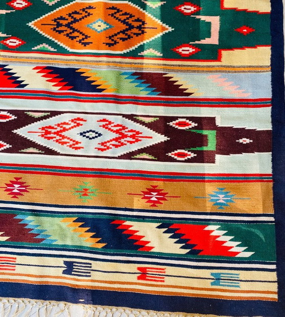Image 1 of Tapis moderniste