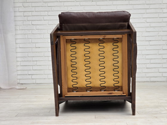 Image 1 of 1970, Scandinavische fauteuil met hoge rugleuning, bruin meubelleder, donker beukenhout.