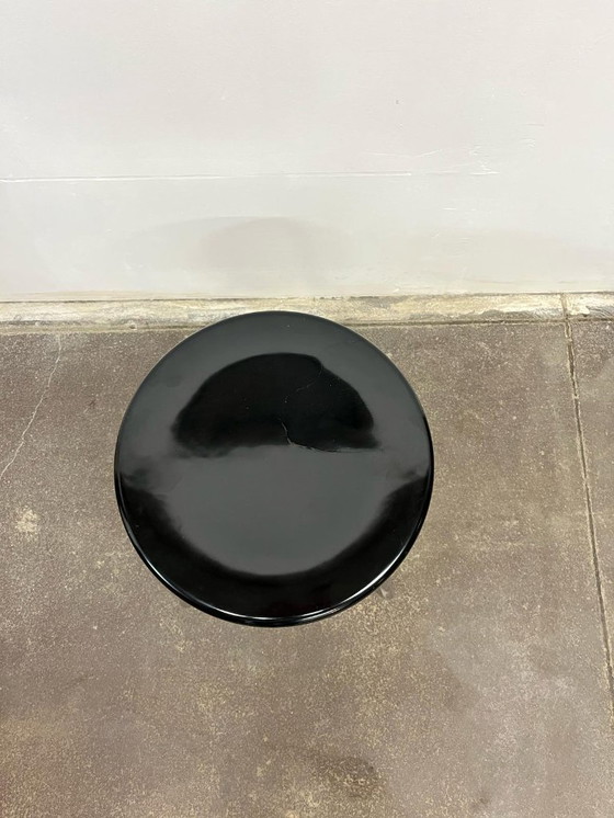 Image 1 of Buisvormige kruk met bakelieten zitting