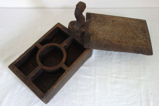 Image 1 of Boîte à Épices Sculptée à la Main, 19ème Siècle, Inde