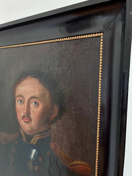 Image 1 of Peinture à l'huile originale ancienne représentant un officier, grand portrait d'homme.