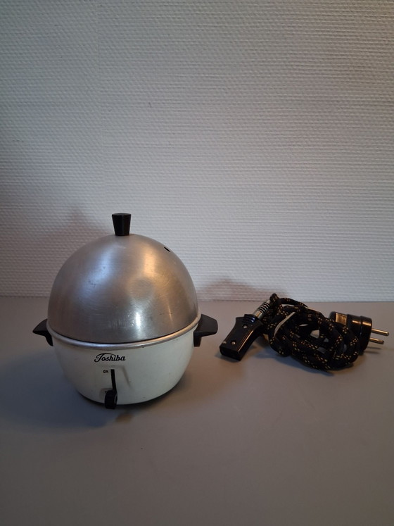 Cuociauova Toshiba design vintage, Giappone 1965, Accessori da cucina, Metallo, Crema (foto 2 di 7)