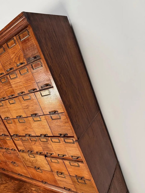 Image 1 of Sehr großer antiker amerikanischer Eichenholzschrank / Apothekerschrank, ca. 1900