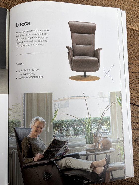 Image 1 of Sillón reclinable eléctrico de cuero - Ajustable