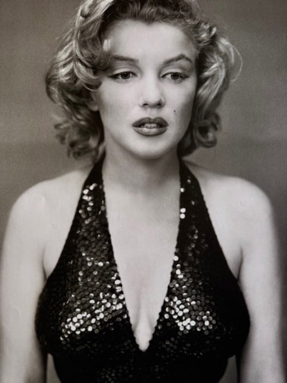 Image 1 of „Marilyn Monroe“ von Richard Avedon | Ausstellungsplakat