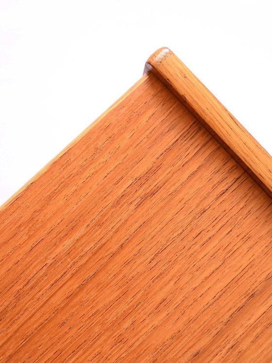 Image 1 of Vintage Scandinavisch nachtkastje met schuine poten