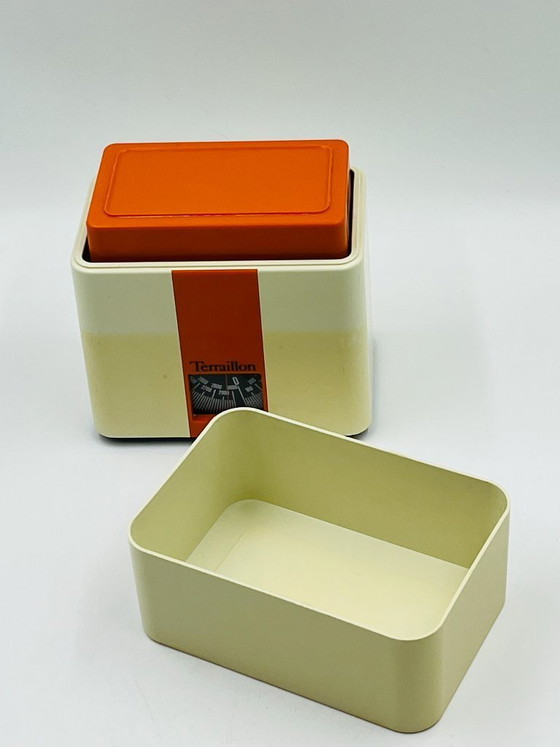Image 1 of Vintage Terraillon keukenweegschaal in oranje en crème.