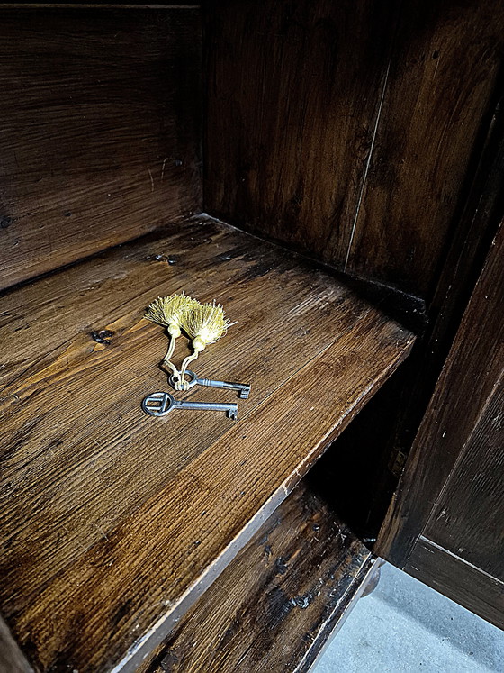 Image 1 of Armoire de bonne ancienne / Armoire à linge / Armoire / Commode