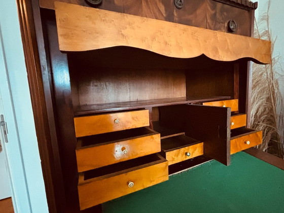 Image 1 of Escritorio antiguo de caoba