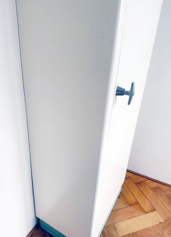 Image 1 of Armadio in acciaio 1950 di Maquet