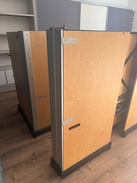 Image 1 of Vitra Hack Schreibtisch (2 verfügbar)