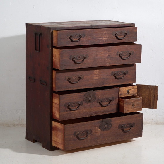 Antico cassettone giapponese da mercante (Choba-dansu) in legno Keyaki – Periodo Meiji-Taisho (c.1880–1920) (photo 4 of 40)