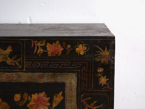 Baule antico dipinto in legno di pino – Cina, circa 1900 – Armadi contenitori, Iron (photo 39 of 40)