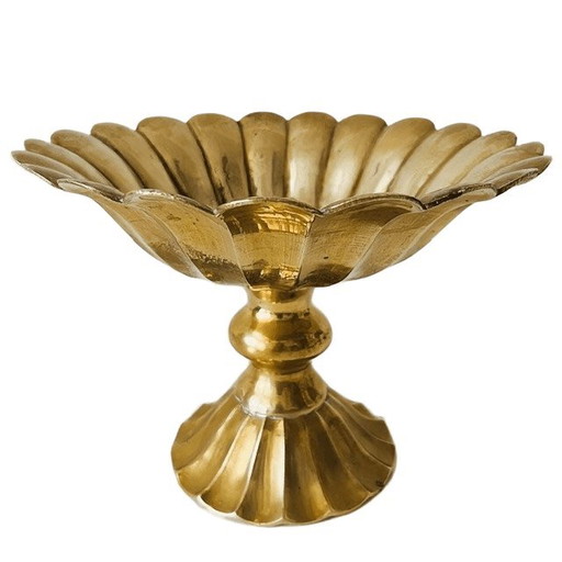Cuenco vintage de latón de mediados de siglo con pie de flor de loto, década de 1950