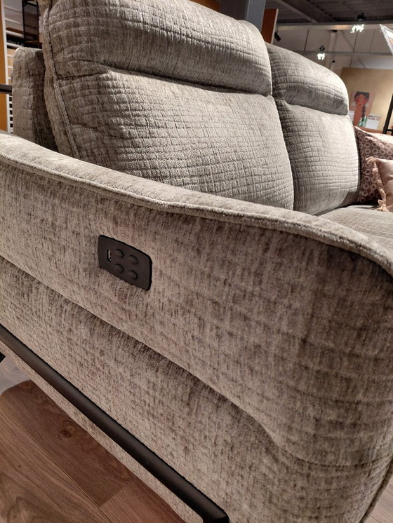 Image 1 of Sofá Valetta de 3 plazas con 2 sillones reclinables eléctricos de Henders & Hazel