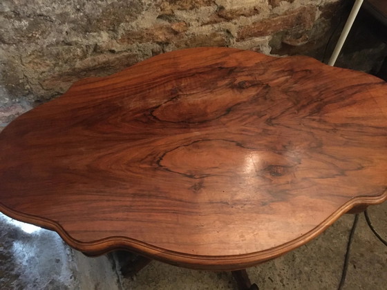 Viooltafel met 2 laden in walnoot. – Bijzettafels (photo 2 of 9)