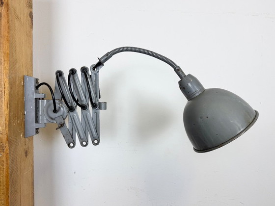 Image 1 of Grijze industriële schaarwandlamp van Elektroinstala, jaren 60