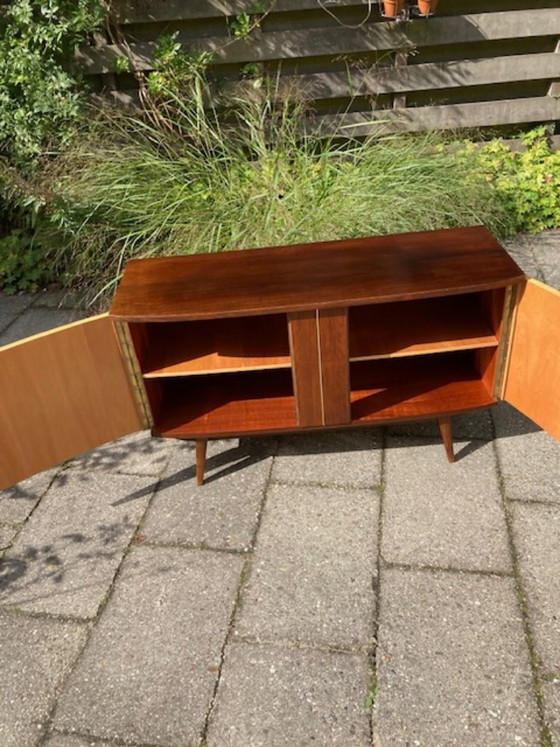 Groot Vintage Dressoir Met Dubbele Deuren – Wood (photo 4 of 6)