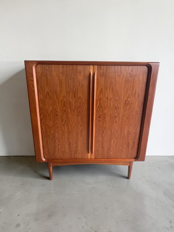 Image 1 of Bernhard Pedersen & Søn Tambour kast in teakhout, Denemarken – Origineel BPS-M label & volledig afgewerkte achterkant