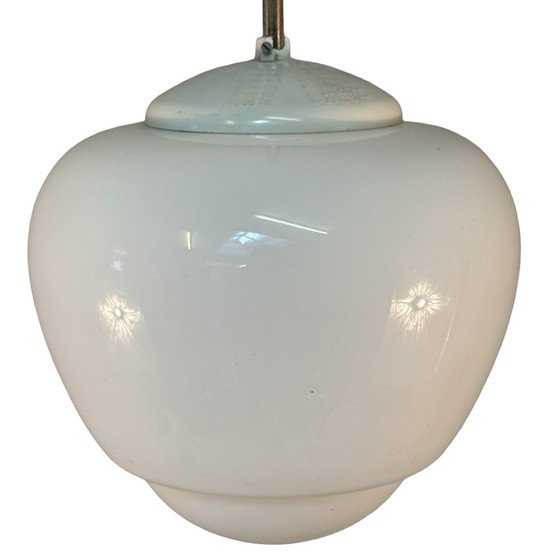 Image 1 of Lampadario vintage MCM anni '60 - Vetro bianco latte/Sayn - Incluso supporto a soffitto