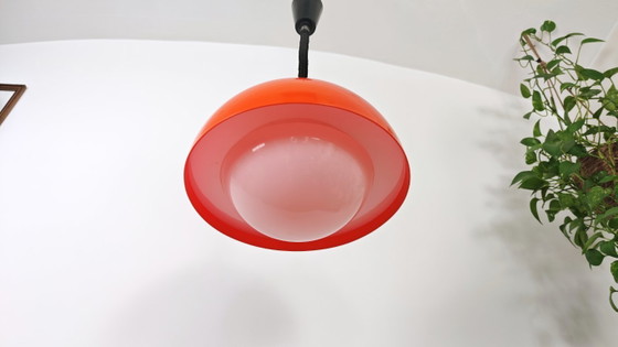 Suspension orange et blanche, Métal, Verre, Mid Century Modern (photo 4 sur 11)
