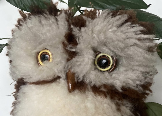 Image 1 of Chouette laineuse vintage, tapisserie, yeux et bec en céramique