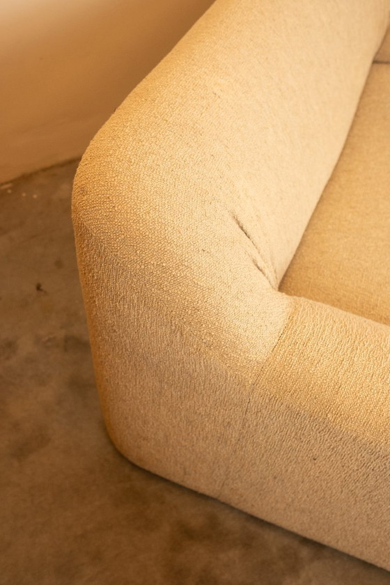 Image 1 of Leolux "Mink" 2-zitsbank met crèmekleurige bekleding