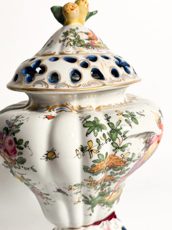 Vase brûleur à parfum en porcelaine française peinte à la main, années 1920 – Objets déco (photo 6 of 19)