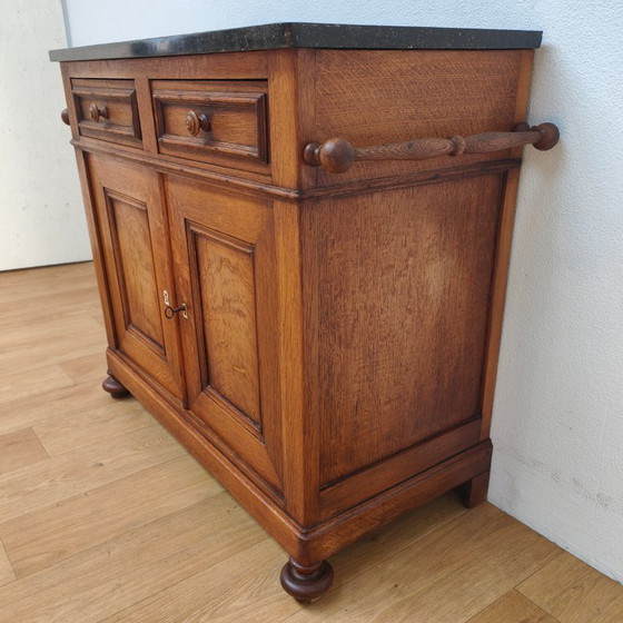 Image 1 of Credenza, cassettiera, comò e mobile da bagno vintage e antichi con piano in marmo.