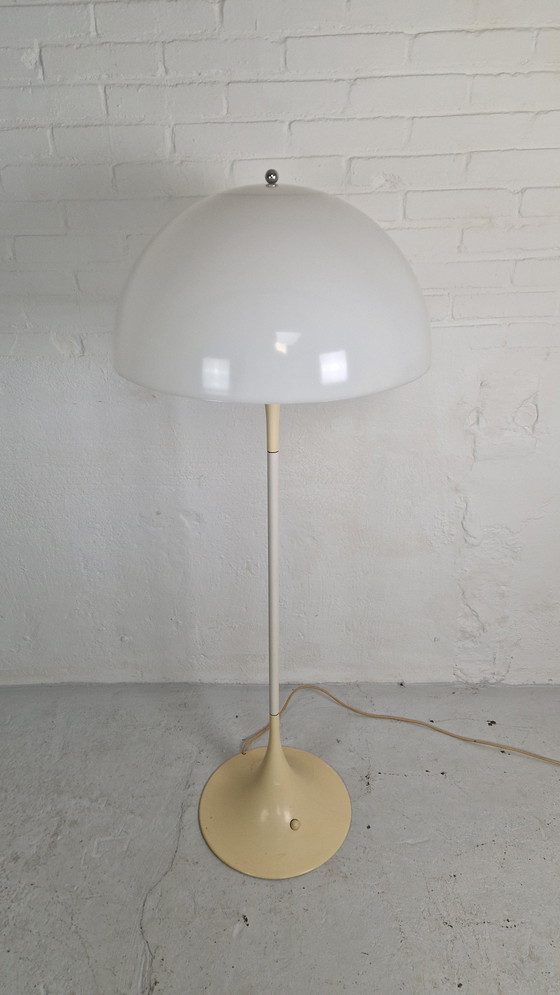 Image 1 of Lampadaire Panthella de Louis Poulsen