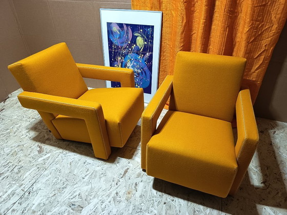 Image 1 of CASSINA Paire de fauteuils Utrecht 637 NEUF 2026 en laine KVARD Moutarde par Gerrit Rietveld