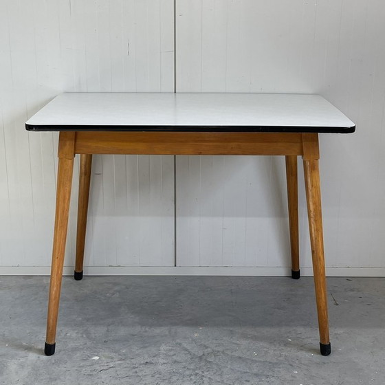 Image 1 of Vintage Jaren 60 Eettafel Bureau Formica/Schuine Pootjes