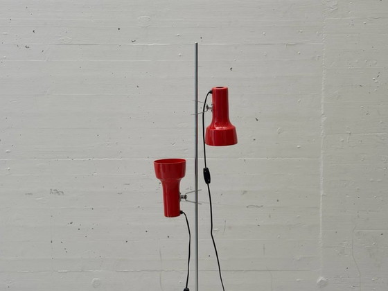 Image 1 of Minimalistische, futuristische vloerlamp van metaal uit de jaren 70.