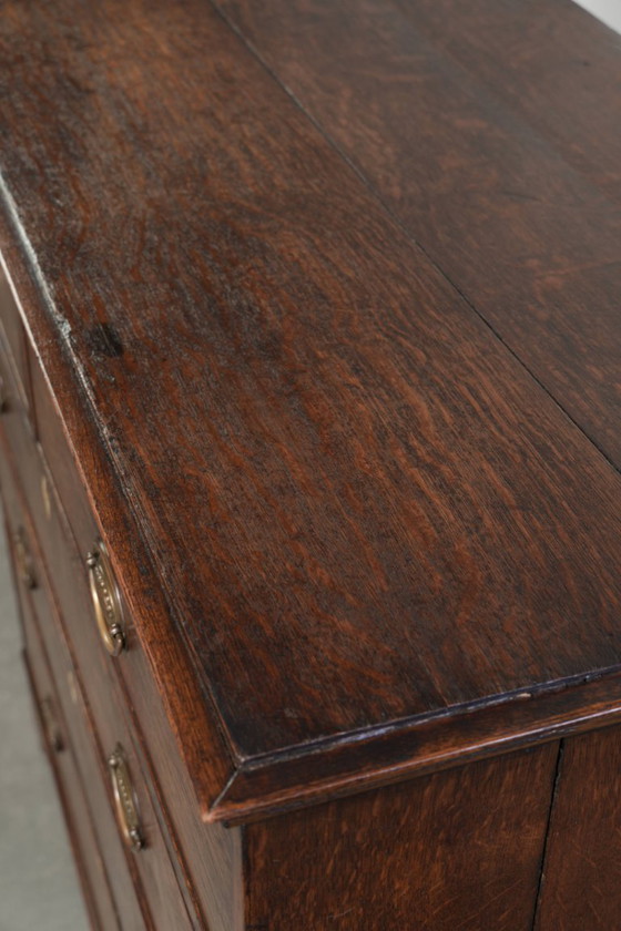 Beautiful Large Colorful English 18th Century Chest of Drawers/Commode with a Beautiful Patina – Wood (photo 8 of 13)