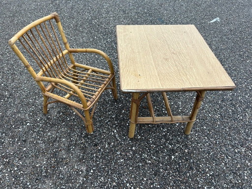 chaise et bureau en rotin 