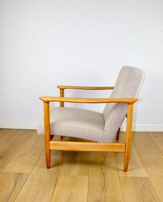 Image 1 of GFM-142 fauteuil, ontwerp van Edmund Homa uit de jaren 70, beige boucle - 2 stuks beschikbaar