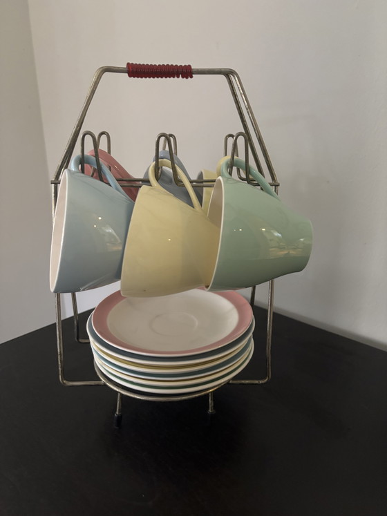 Image 1 of 6 kop en schotels Regout op rekje