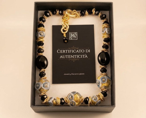 Image 1 of Collar de cristal de Murano hecho a mano con pan de oro de 24 kt.