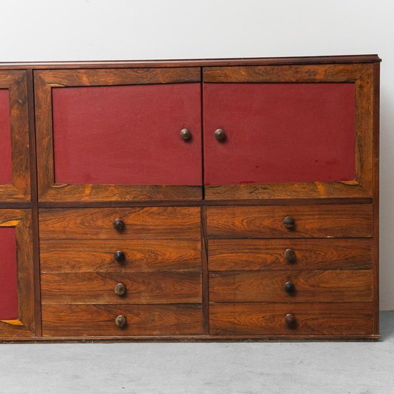 Image 1 of SCANDINAVISCH DRESSOIR IN HOUT MET DONKERROOD LEDER, VINTAGE, MODERN, JAREN 60