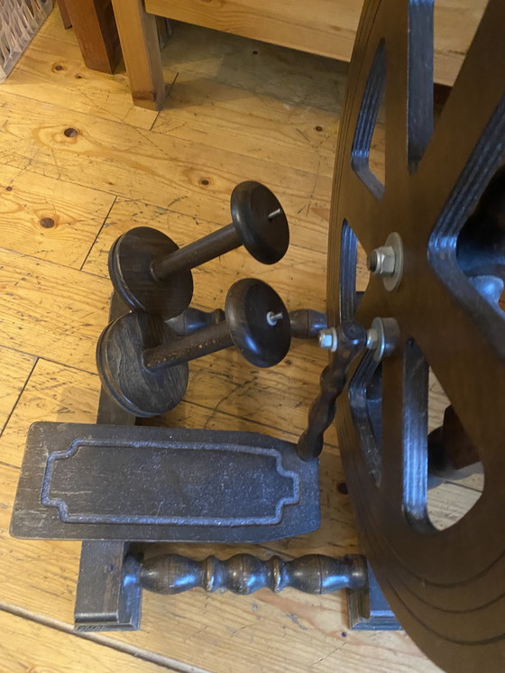 Image 1 of Spinnewiel