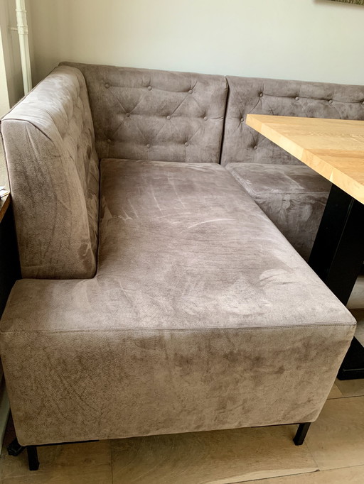 Eethoek met hoekbank& stoelen suède leer